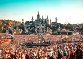 The Future Record Website Lets Tomorrowland Music Fans Create Their Own AI-generated Songs